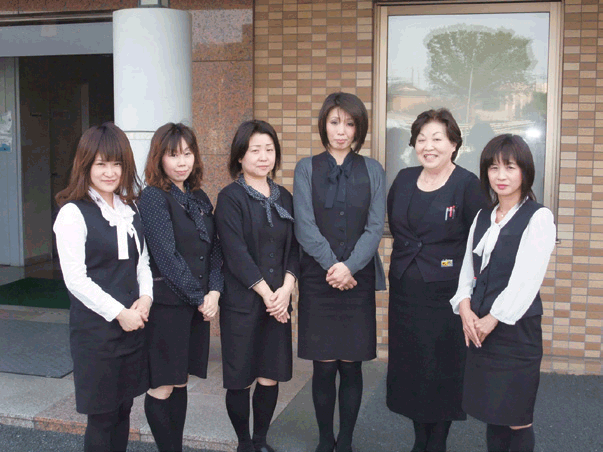 2017年新コース完成！直線の長い、さらに充実した教習環境が整いました！中国人のスタッフもおりますので、中国の方もご安心ください。